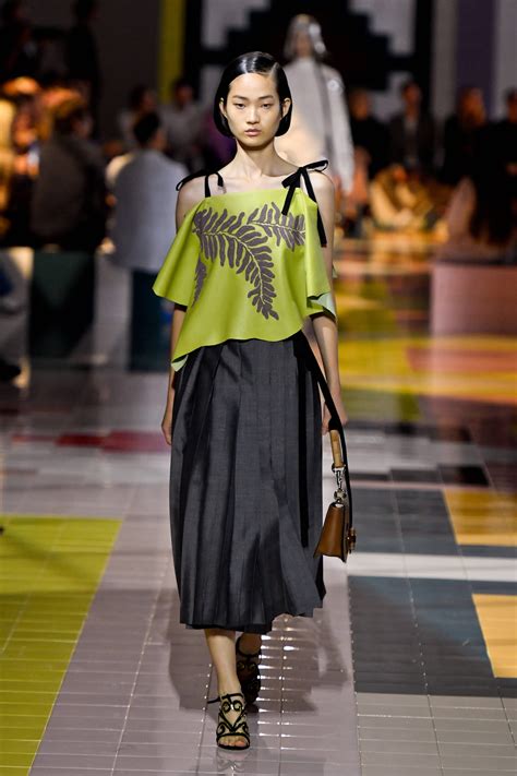 robe prada été 2020|Défilé Prada printemps.